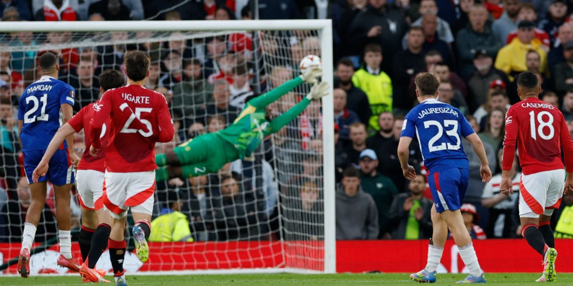 Man Utd set sights on Baleba alternative who scored stunner at Old Trafford