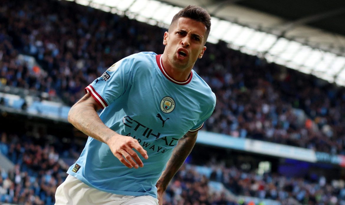 Barcelona keen on Joao Cancelo