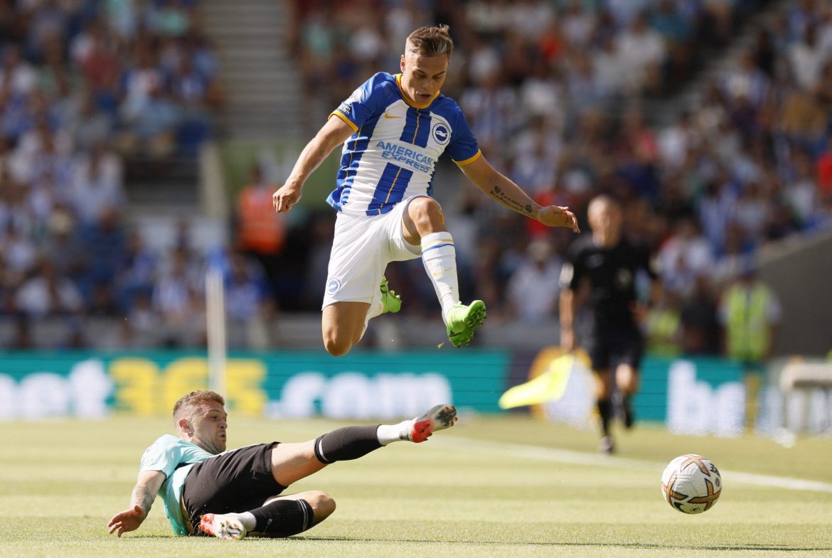 Everton eyeing Leandro Trossard transfer