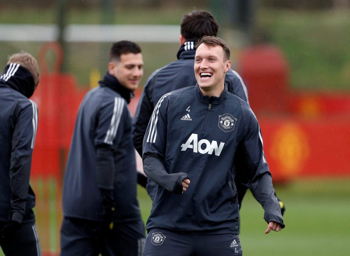 Moyes eyes West Ham bid for Man Utd’s Jones